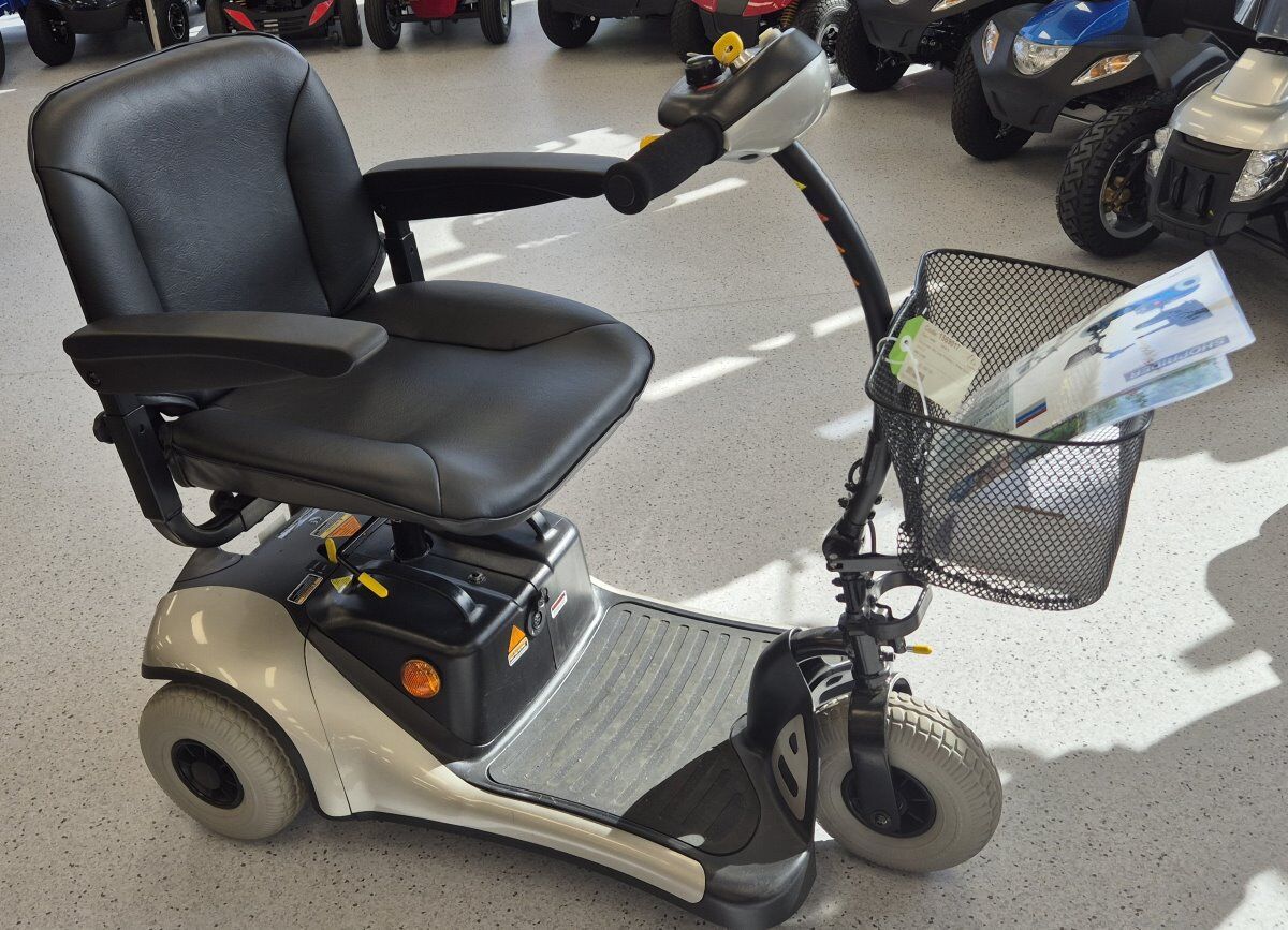 Shoprider GK9-3 3 Wheel Portable Scooter