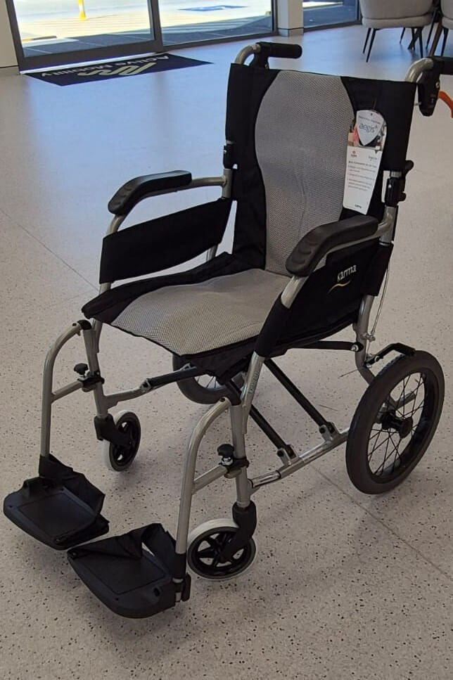 Karma Ergo Lite Deluxe Transit Wheelchair - 18x16"